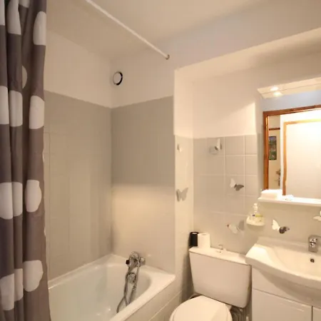 Apartment Mont-dore: T2 Avec Balcon, Parking Et Wifi - Fr-1-608-125 *