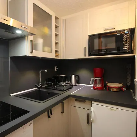 Апартаменты Mont-dore: T2 Avec Balcon, Parking Et Wifi - Fr-1-608-125 Ле-Мон-Дор