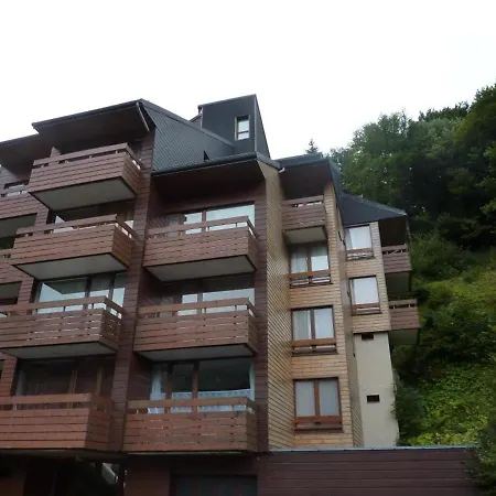 Mont-dore: T2 Avec Balcon, Parking Et Wifi - Fr-1-608-125 Le Mont-Dore